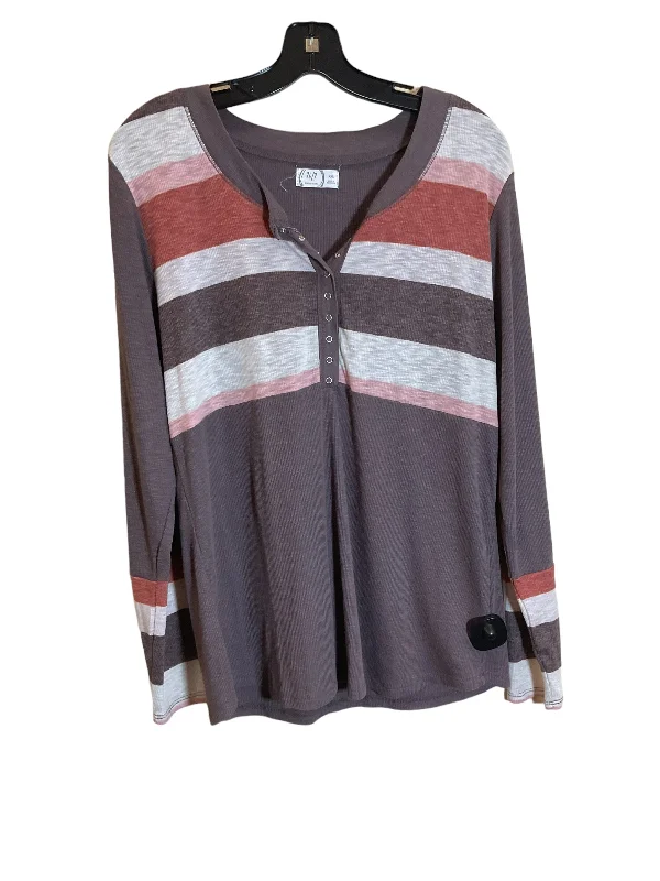 Top Long Sleeve By Maurices In Brown, Size: 1x