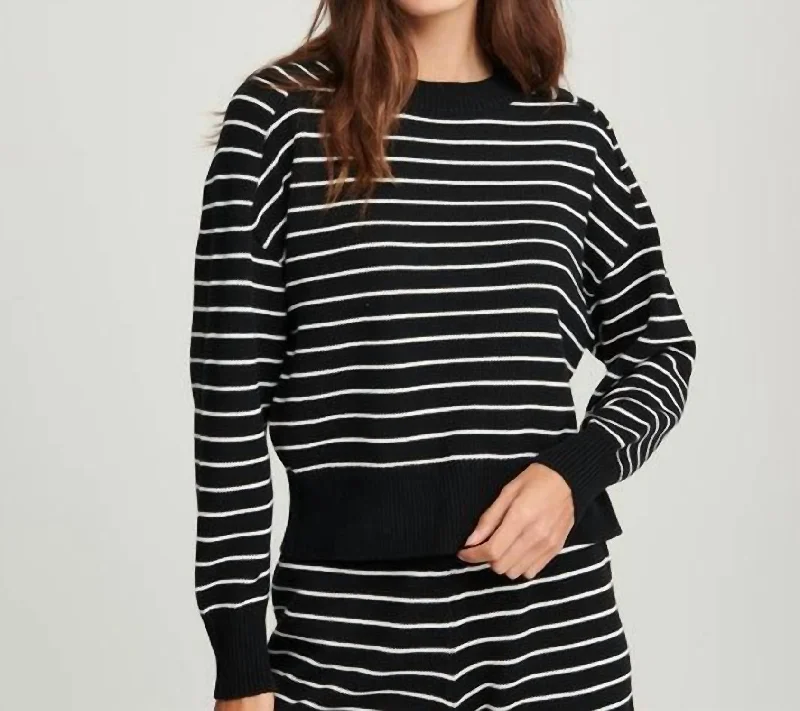 Medium / black/white stripes