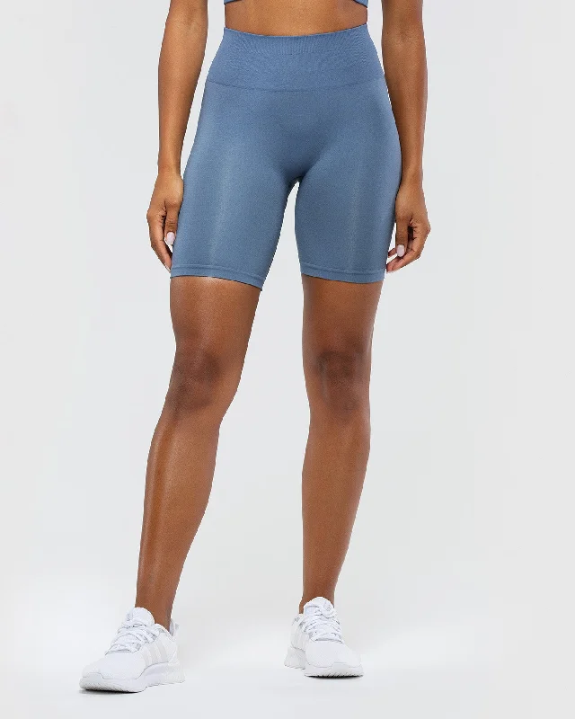 Define Scrunch Seamless Cycling Shorts | Smoke Blue